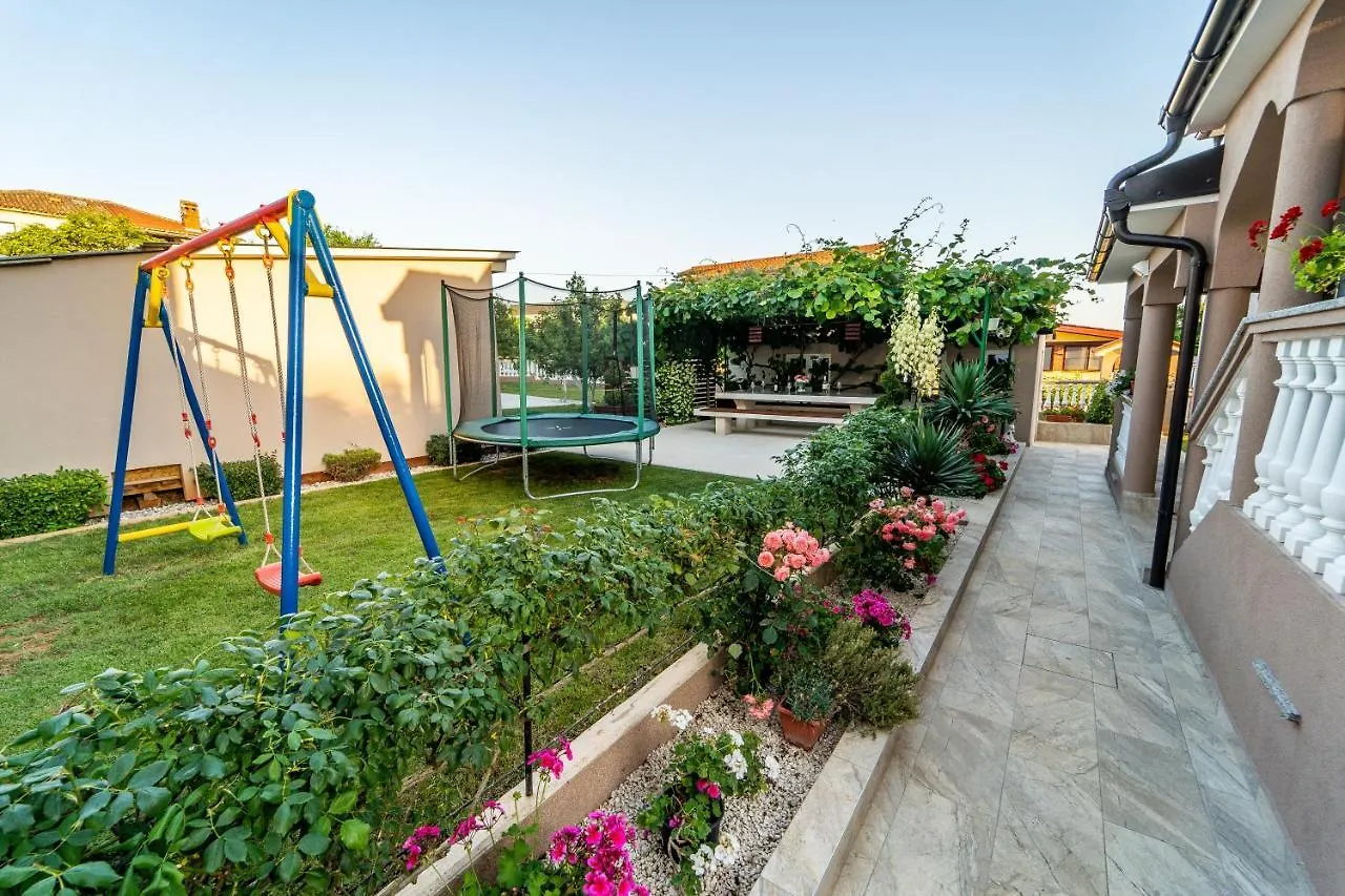 Apartment Suncica Pula
